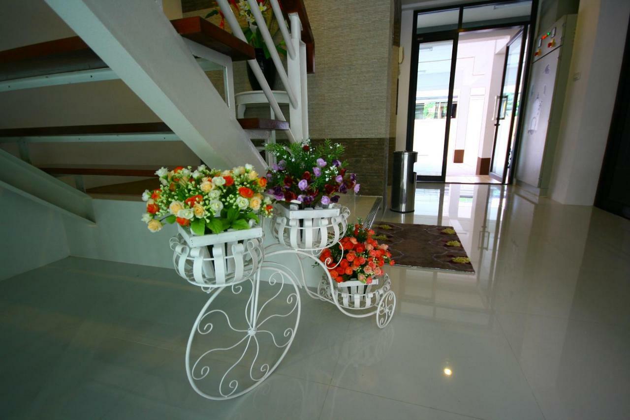 At Home Phetkasem Банкок Екстериор снимка